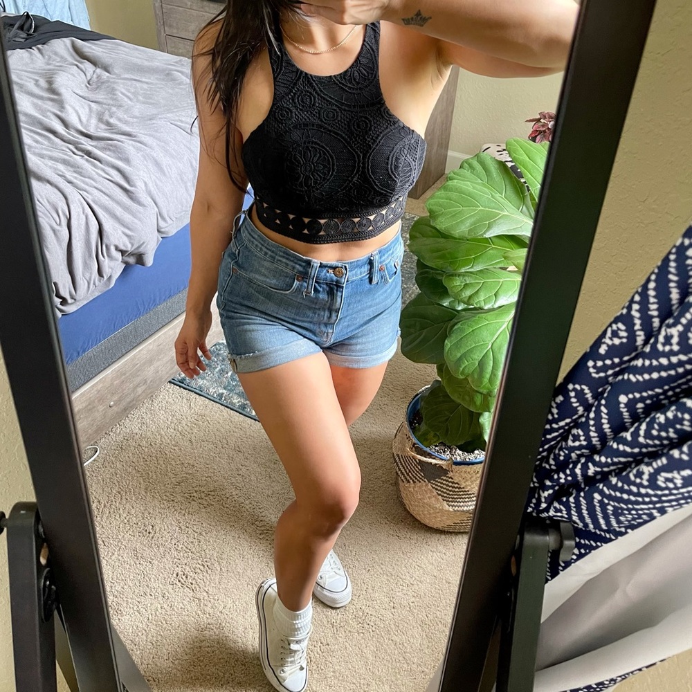 Woven black crop top SZ M